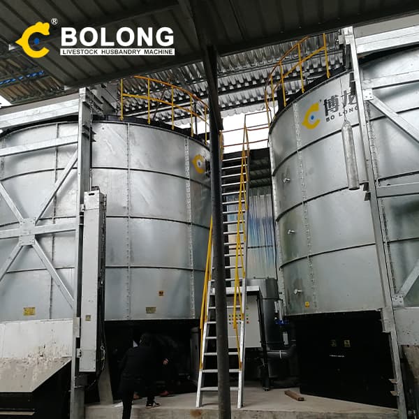 large scale chicken dung fermenter microbiology